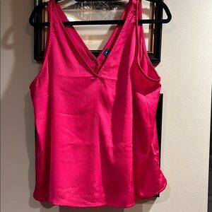 New - Old Navy Vibrant Pink Sleeveless Top. XL